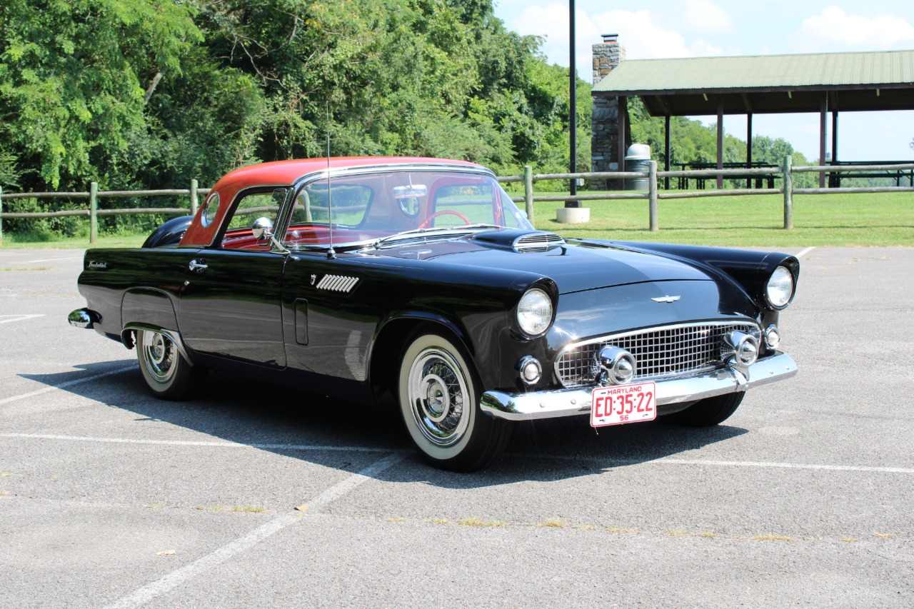 1956 Ford Thunderbird 39