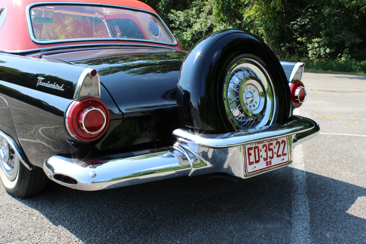1956 Ford Thunderbird 13
