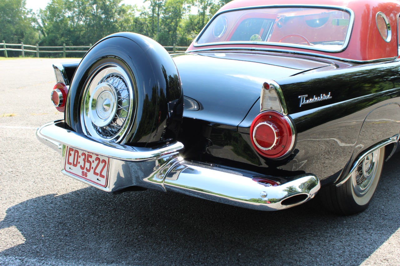 1956 Ford Thunderbird 14