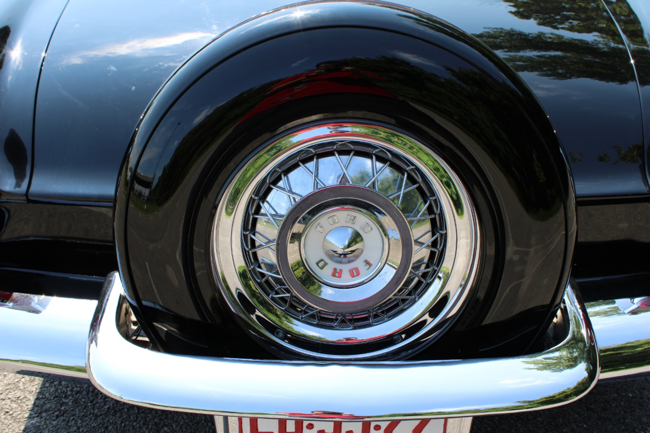 1956 Ford Thunderbird 84