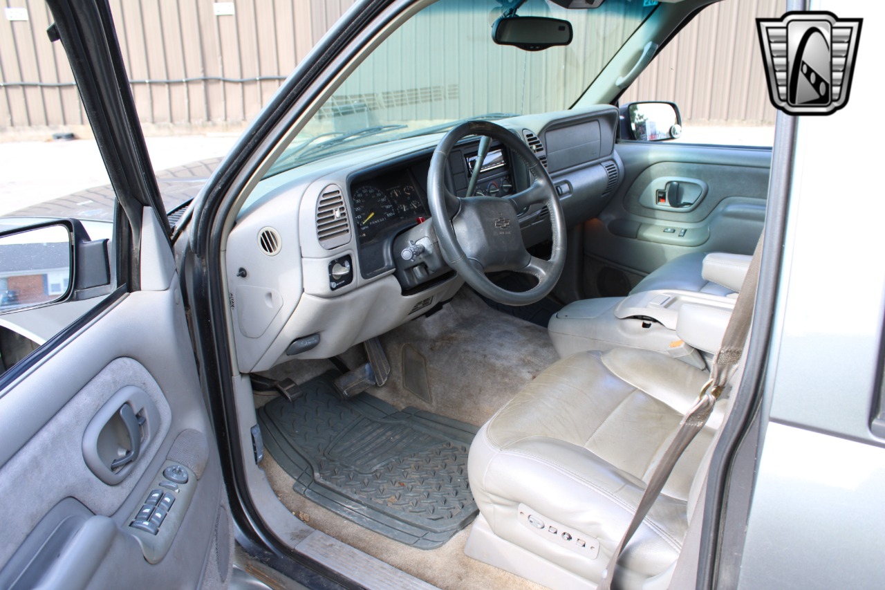 1999 Chevrolet Tahoe 77