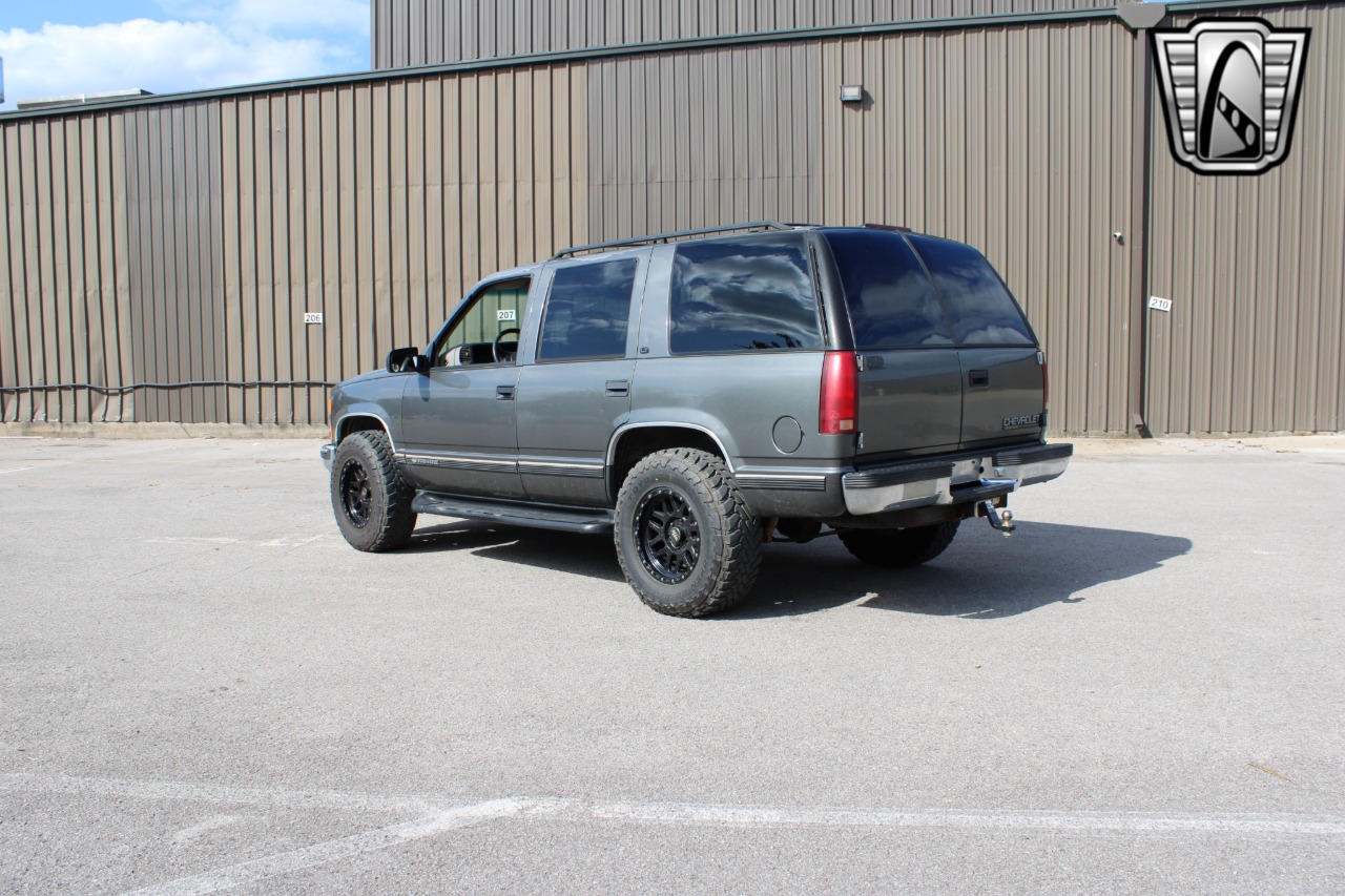 1999 Chevrolet Tahoe 23