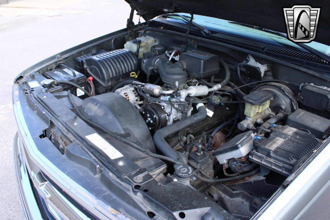 1999 Chevrolet Tahoe 11