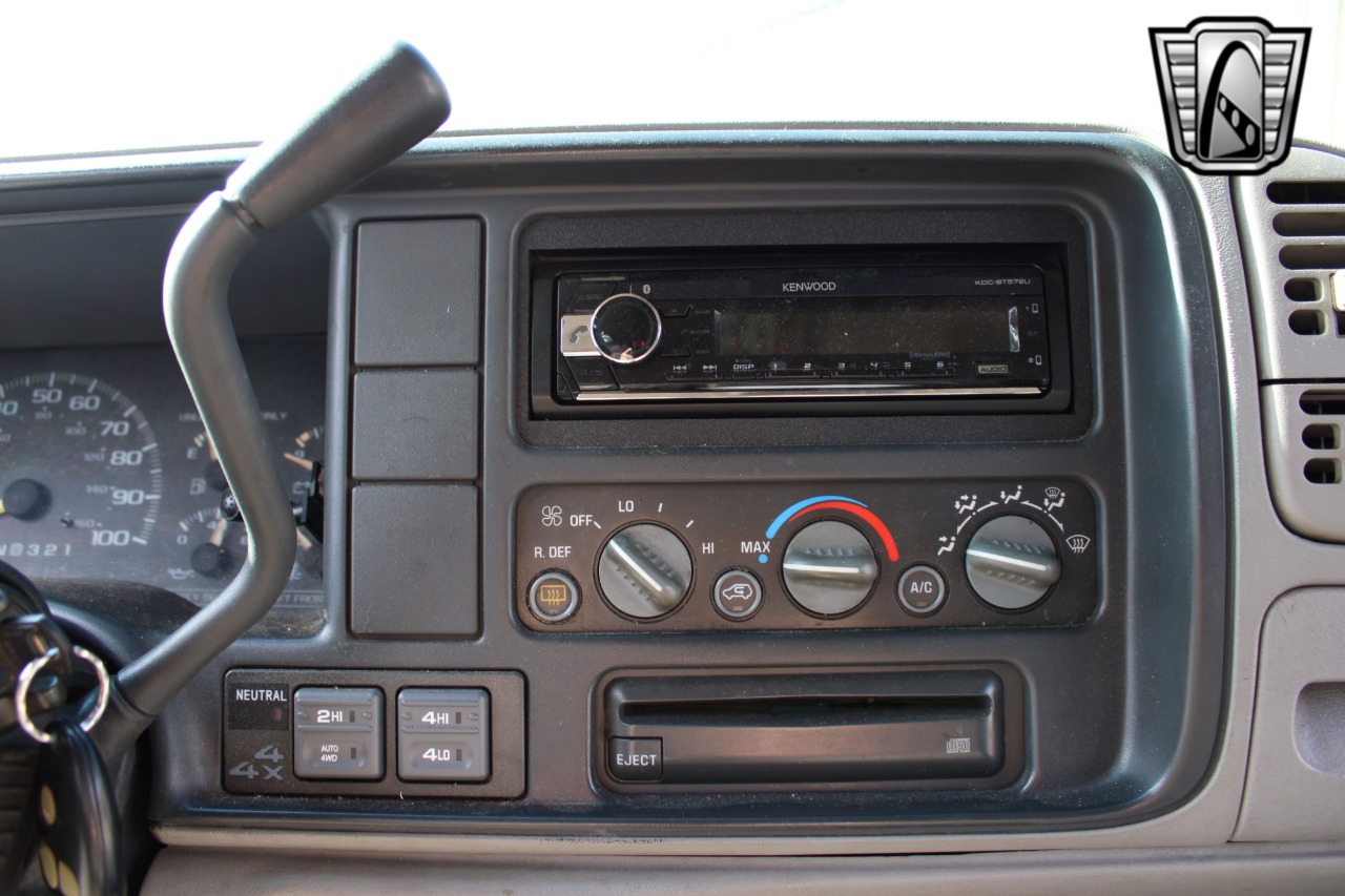 1999 Chevrolet Tahoe 58