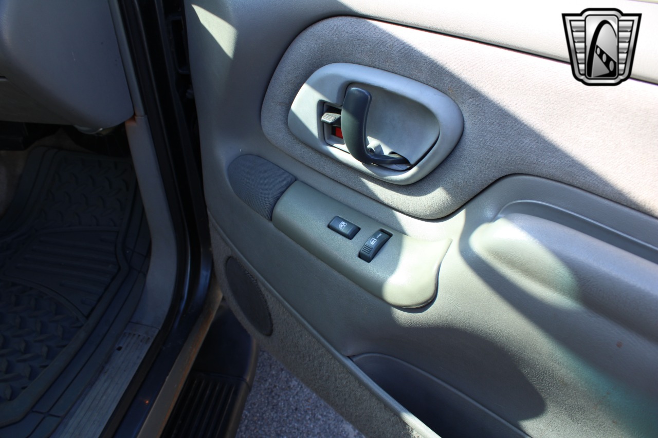 1999 Chevrolet Tahoe 61