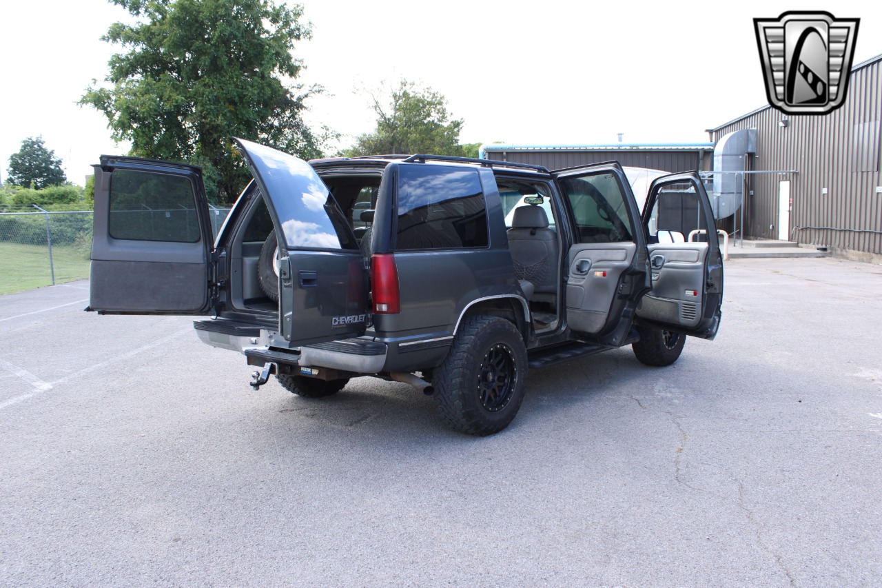 1999 Chevrolet Tahoe 13