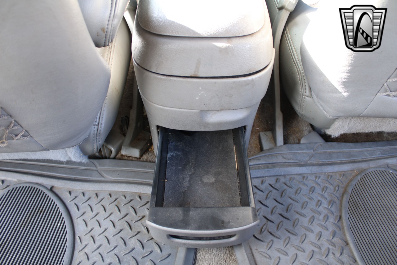 1999 Chevrolet Tahoe 64