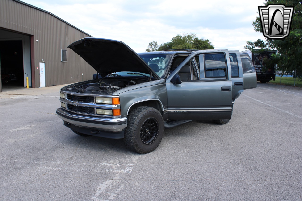 1999 Chevrolet Tahoe 17