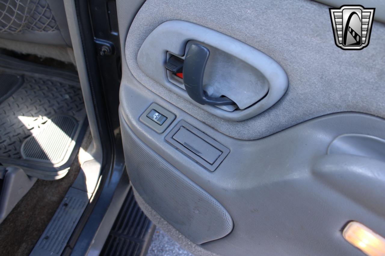 1999 Chevrolet Tahoe 68