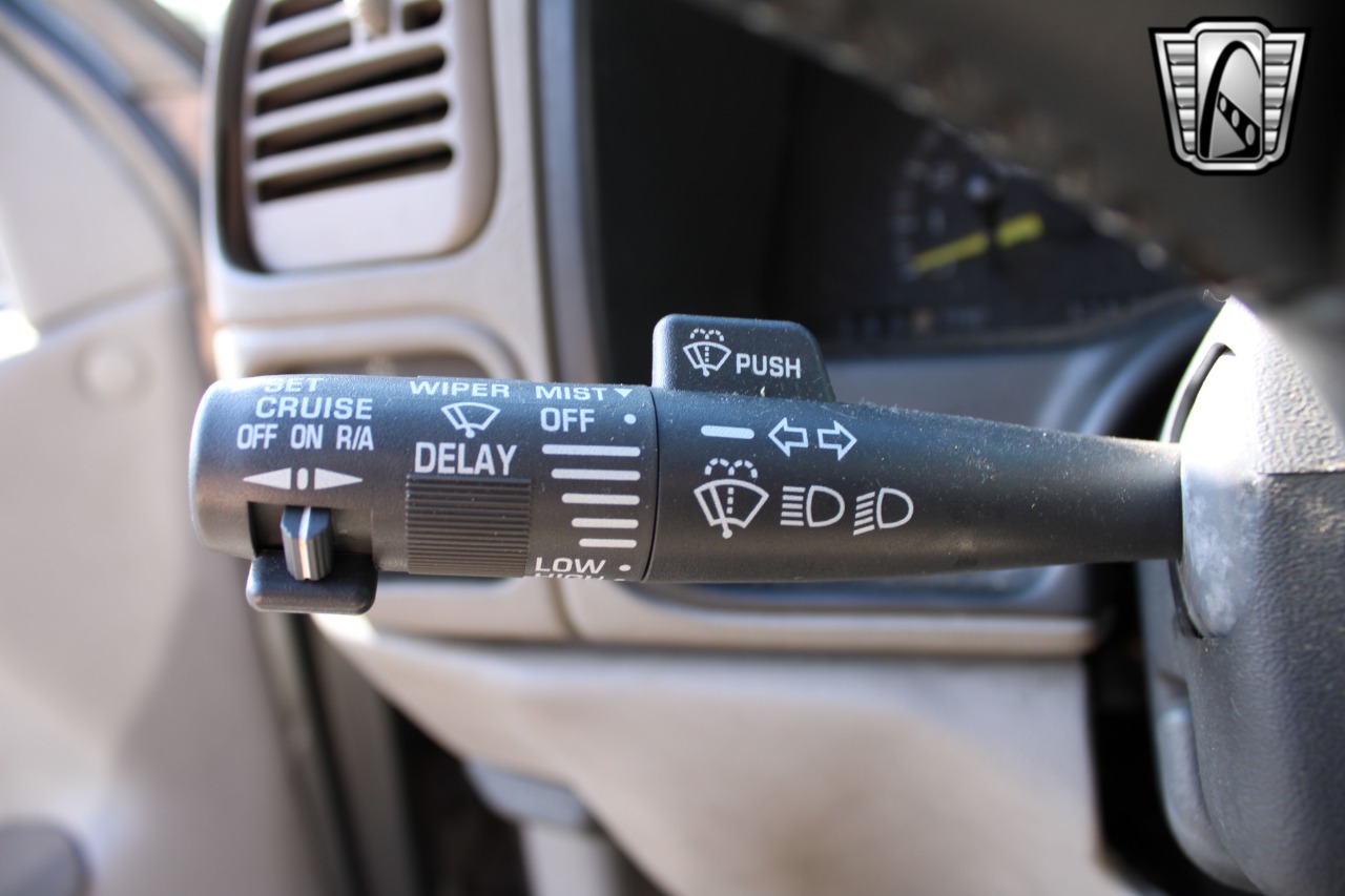 1999 Chevrolet Tahoe 44