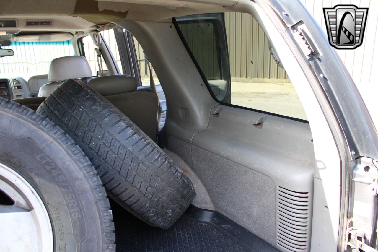 1999 Chevrolet Tahoe 69