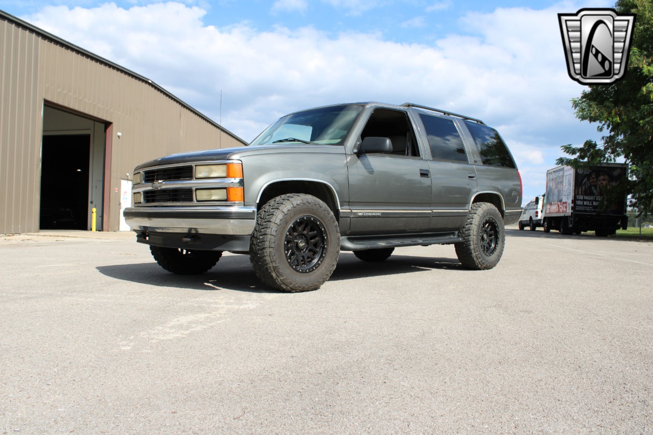 1999 Chevrolet Tahoe 19