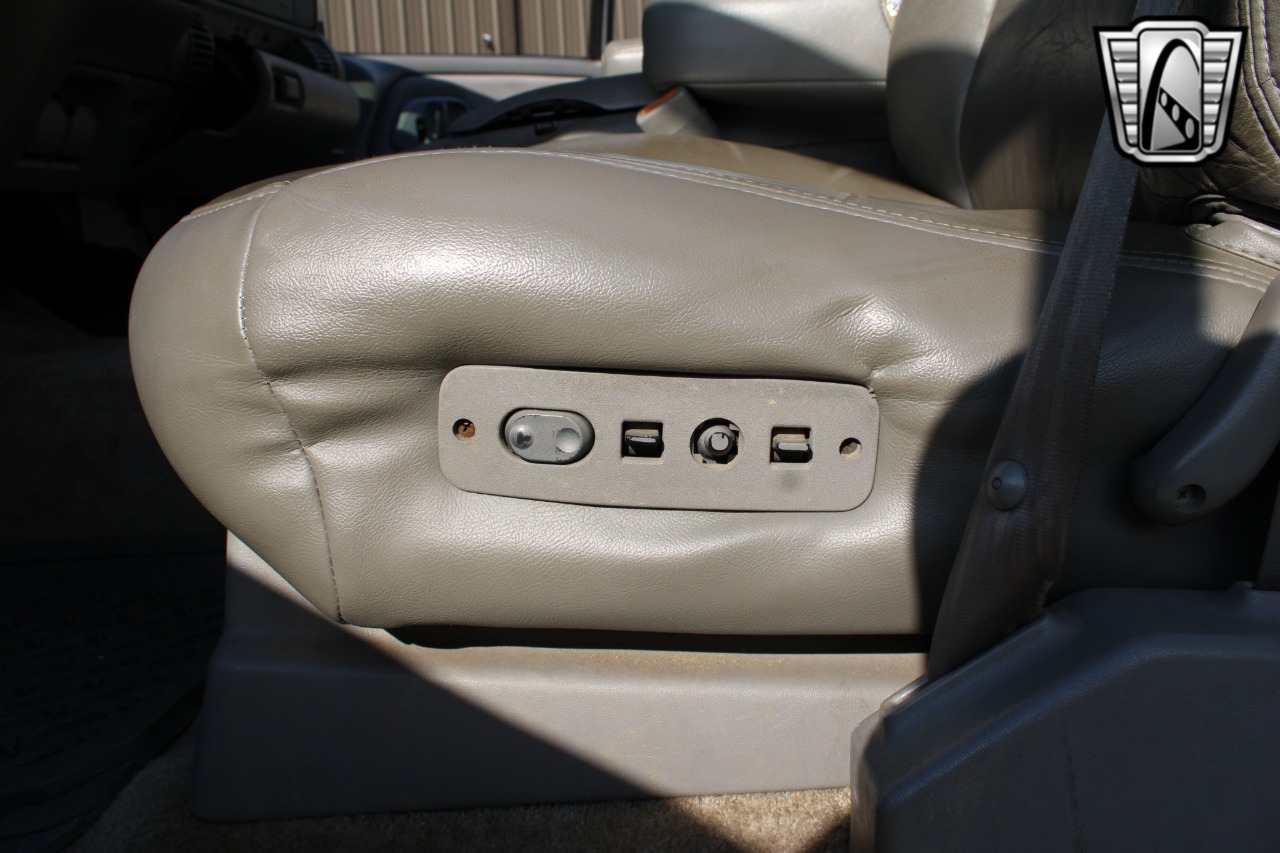 1999 Chevrolet Tahoe 46