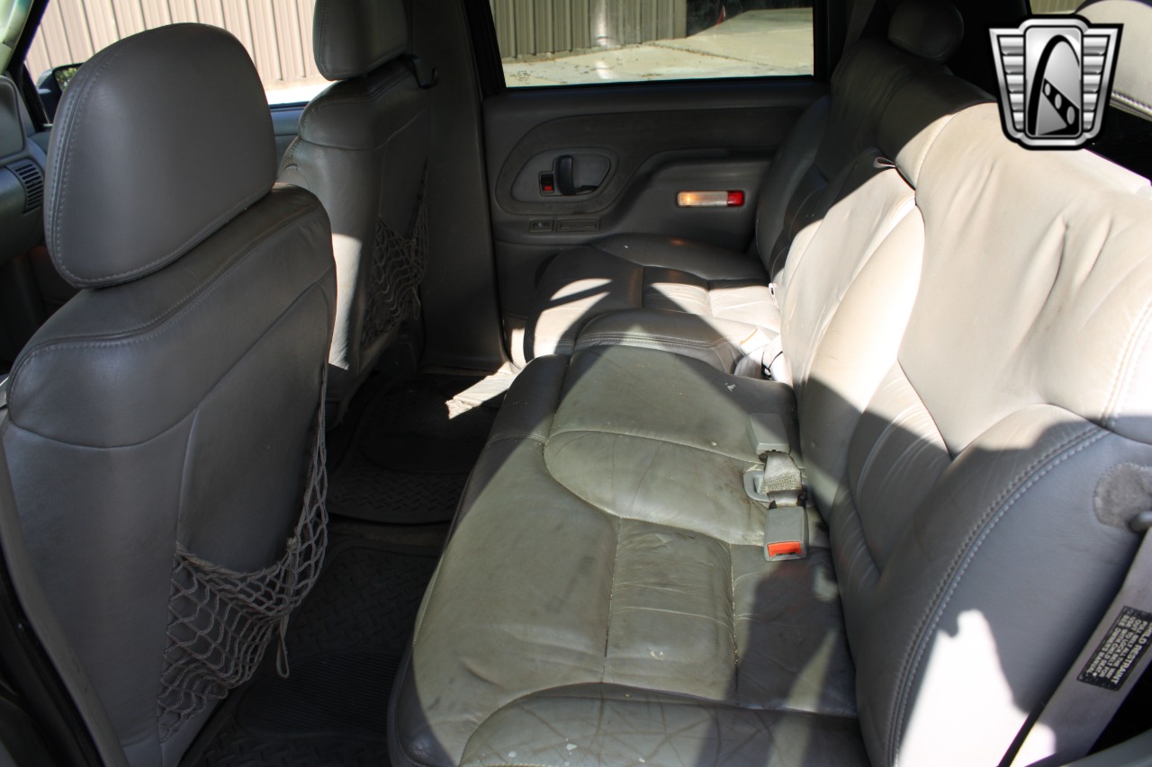 1999 Chevrolet Tahoe 74