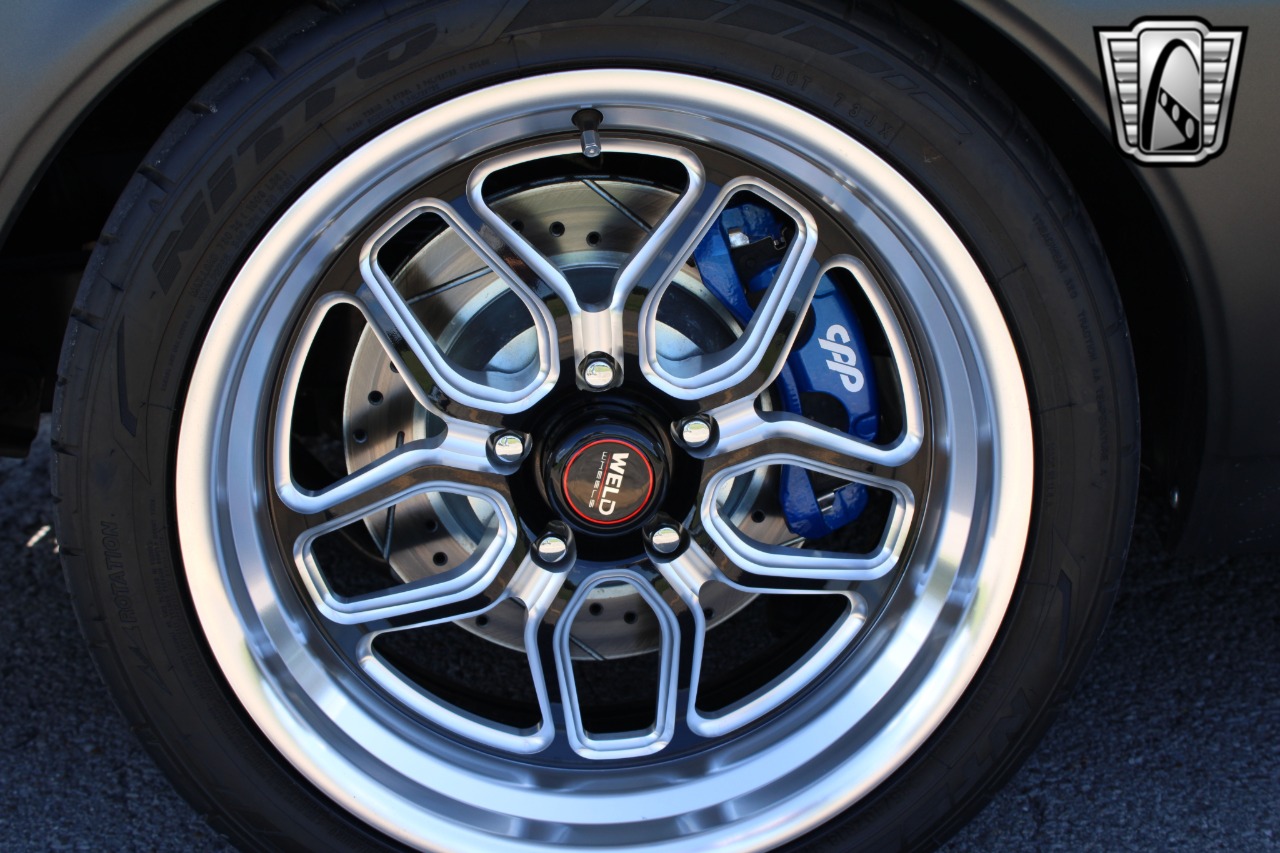 1967 Pontiac Firebird 38