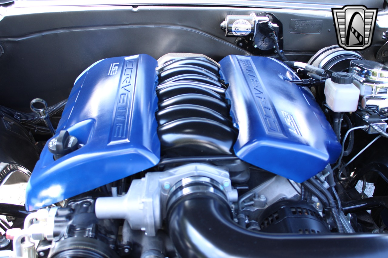 1967 Pontiac Firebird 4