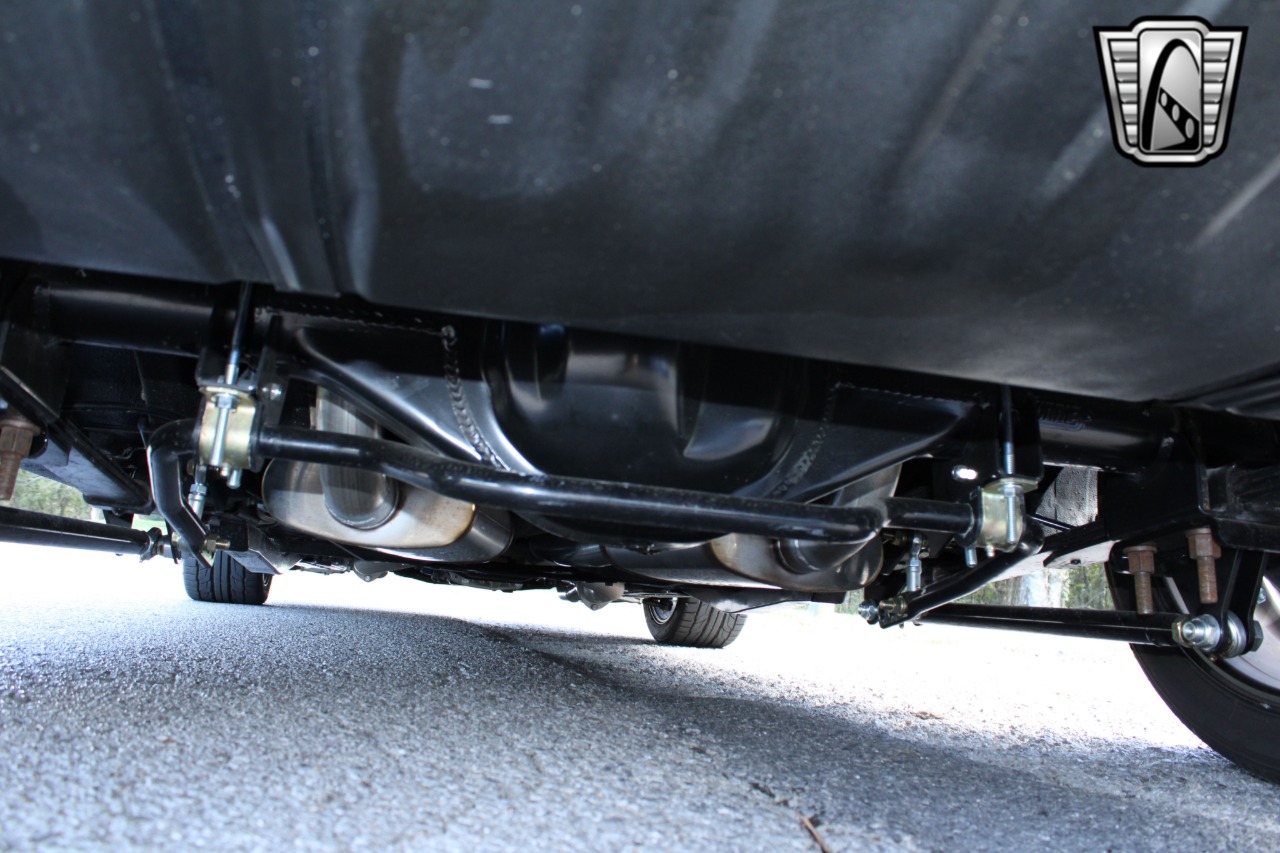 1967 Pontiac Firebird 31