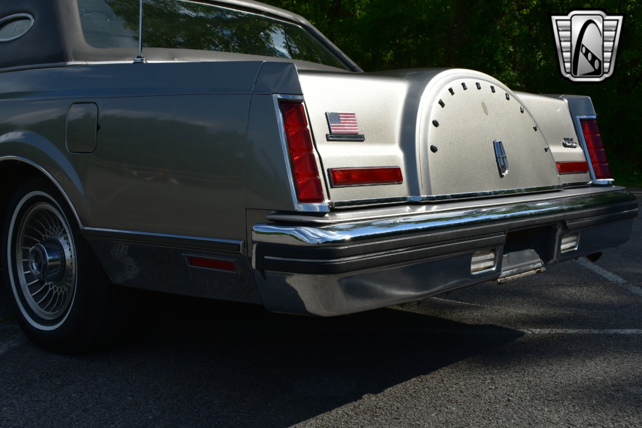 1981 Lincoln Mark 18
