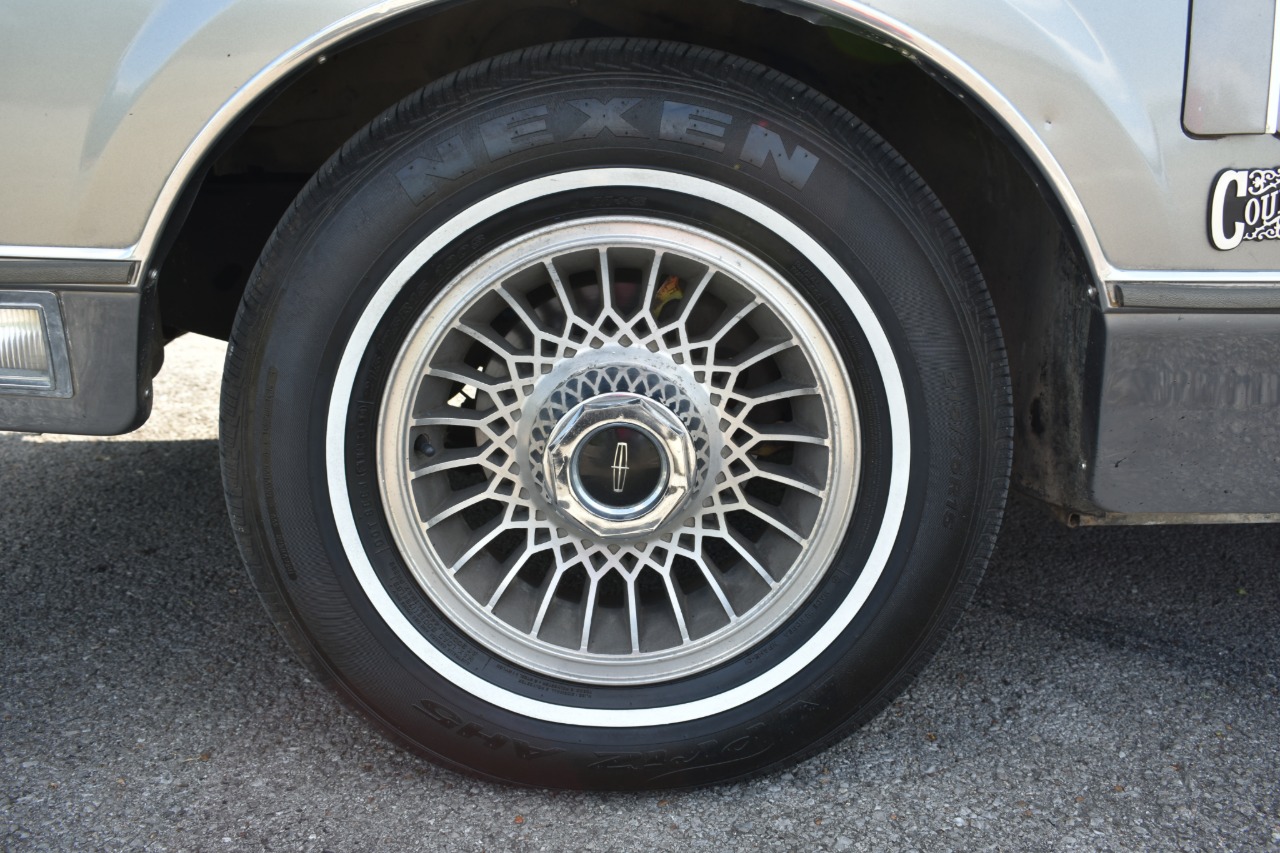 1981 Lincoln Mark 64