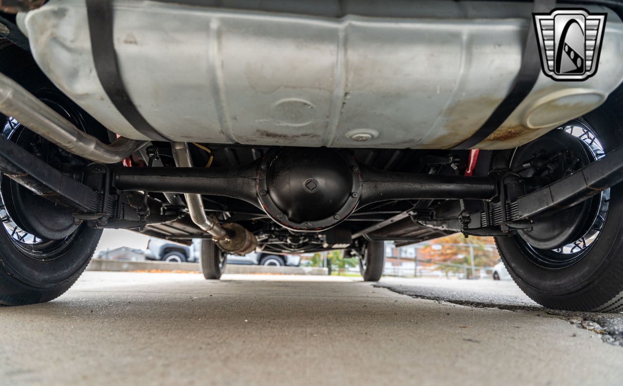 1935 Chevrolet Master Deluxe 12