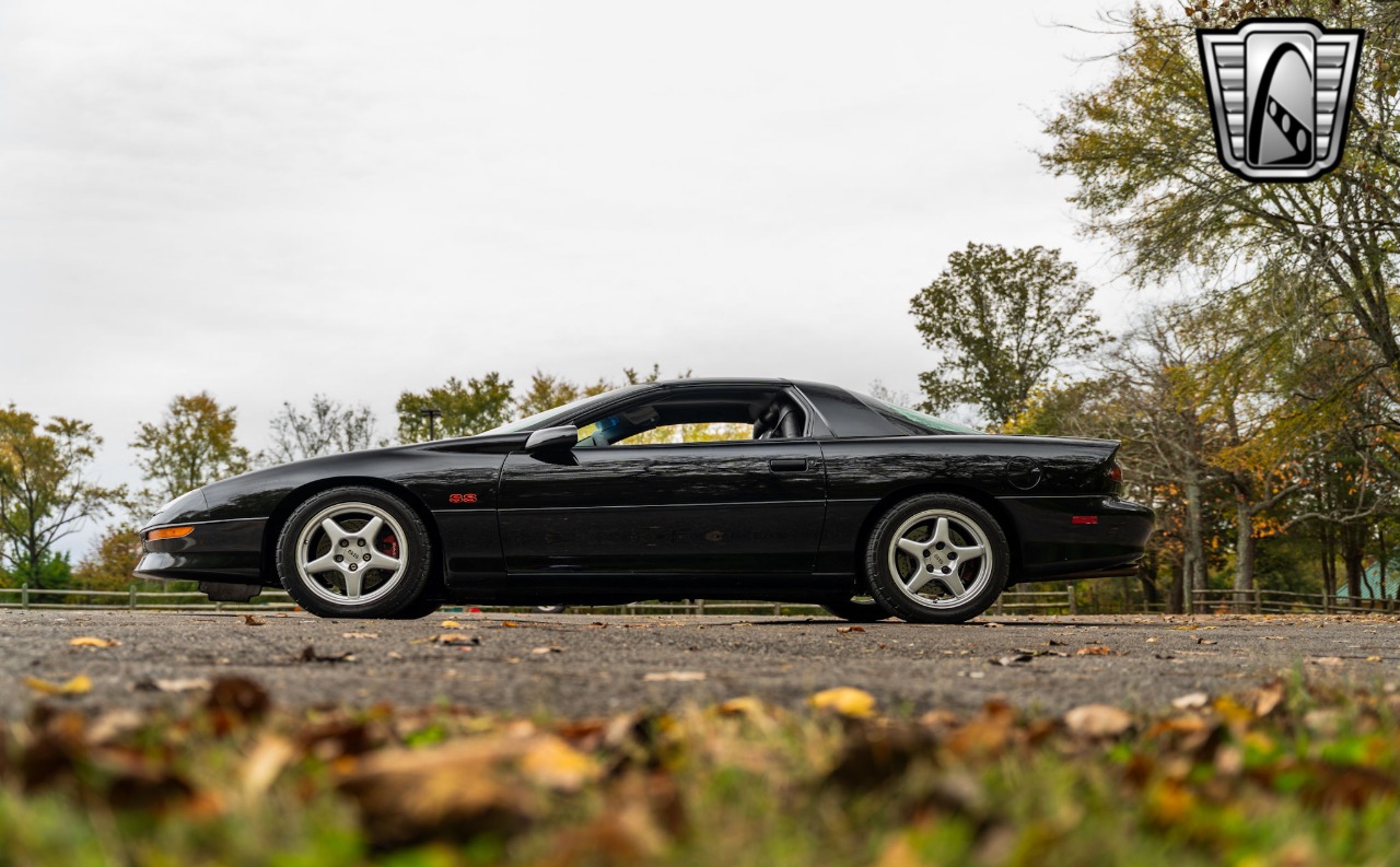 1997 Chevrolet Camaro 30