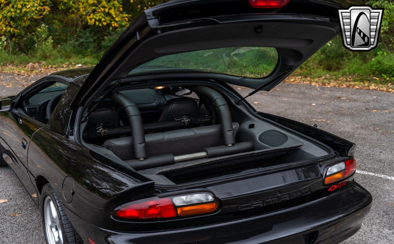 1997 Chevrolet Camaro 19