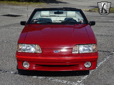 1988 Ford Mustang image 3