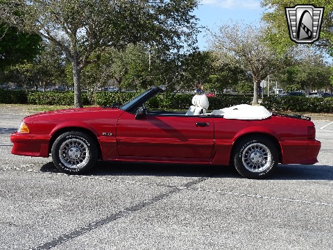1988 Ford Mustang image 10