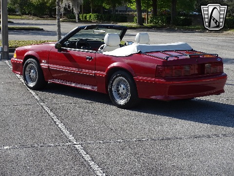 1988 Ford Mustang image 12