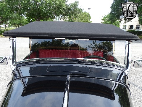 1932 Ford Roadster image 55