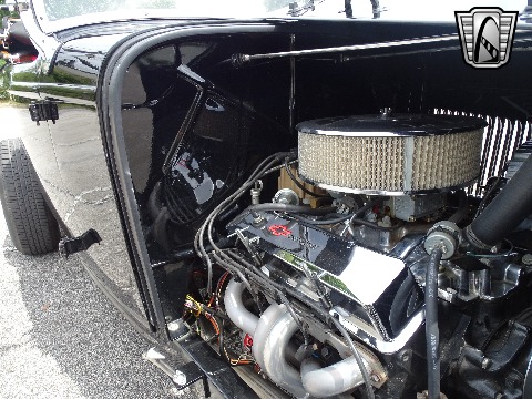 1932 Ford Roadster image 110