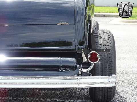 1932 Ford Roadster image 36