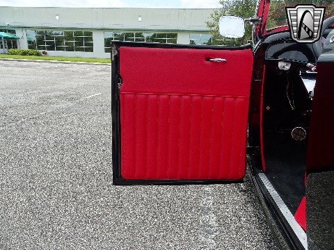 1932 Ford Roadster image 89
