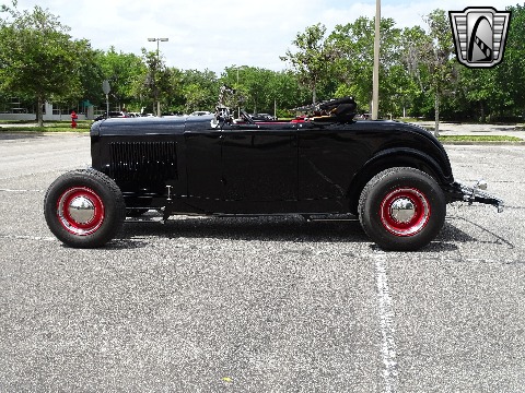 1932 Ford Roadster image 13