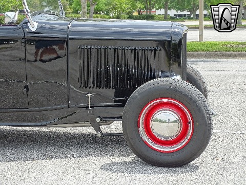1932 Ford Roadster image 39