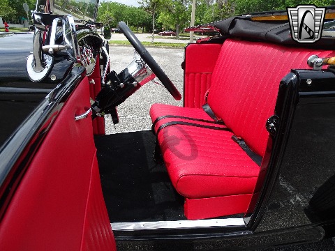 1932 Ford Roadster image 91