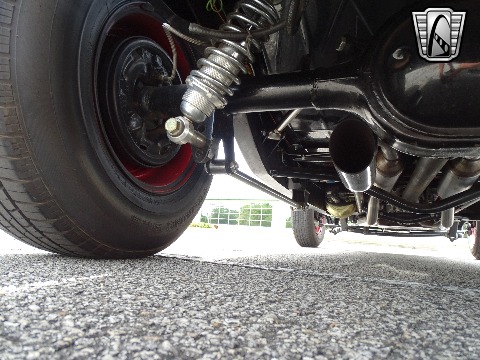 1932 Ford Roadster image 118