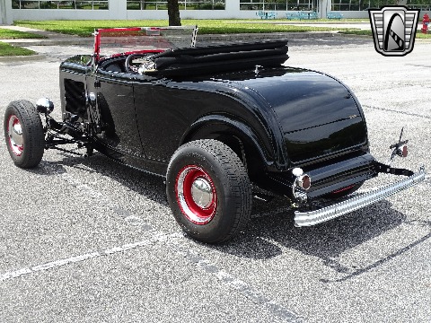 1932 Ford Roadster image 15