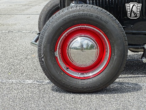 1932 Ford Roadster image 41