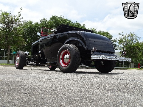 1932 Ford Roadster image 17