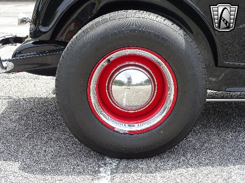 1932 Ford Roadster image 43