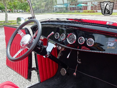 1932 Ford Roadster image 95
