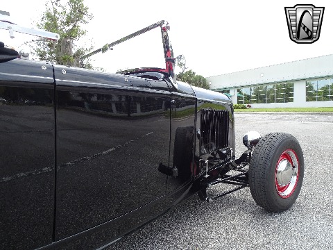 1932 Ford Roadster image 75