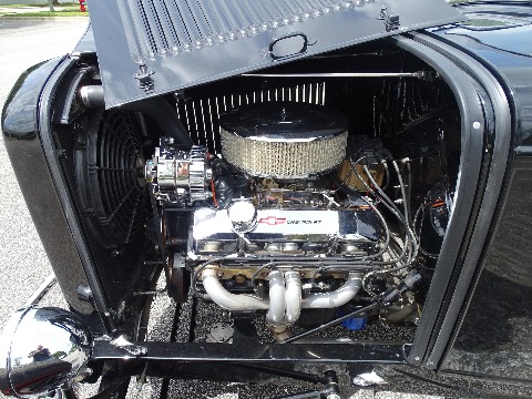 1932 Ford Roadster image 106