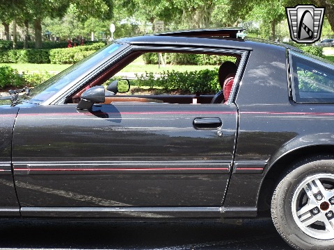 1985 Mazda RX7 image 33