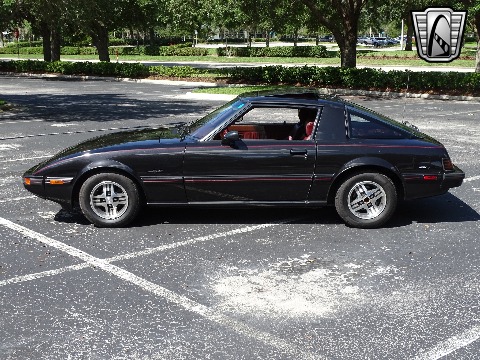 1985 Mazda RX7 image 12