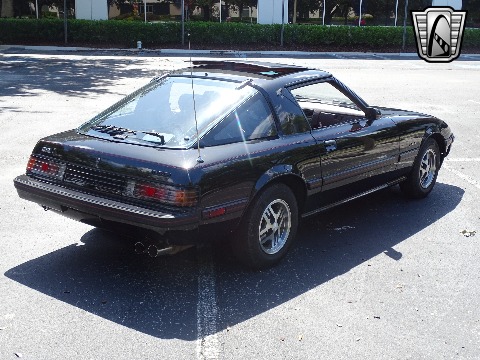 1985 Mazda RX7 image 21