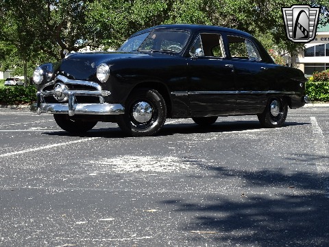1949 Ford Custom image 3