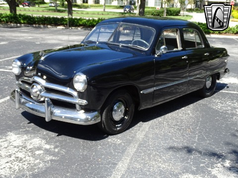1949 Ford Custom image 10