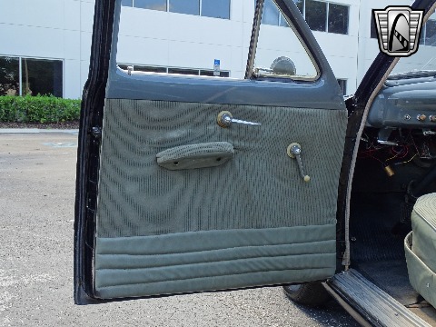 1949 Ford Custom image 91